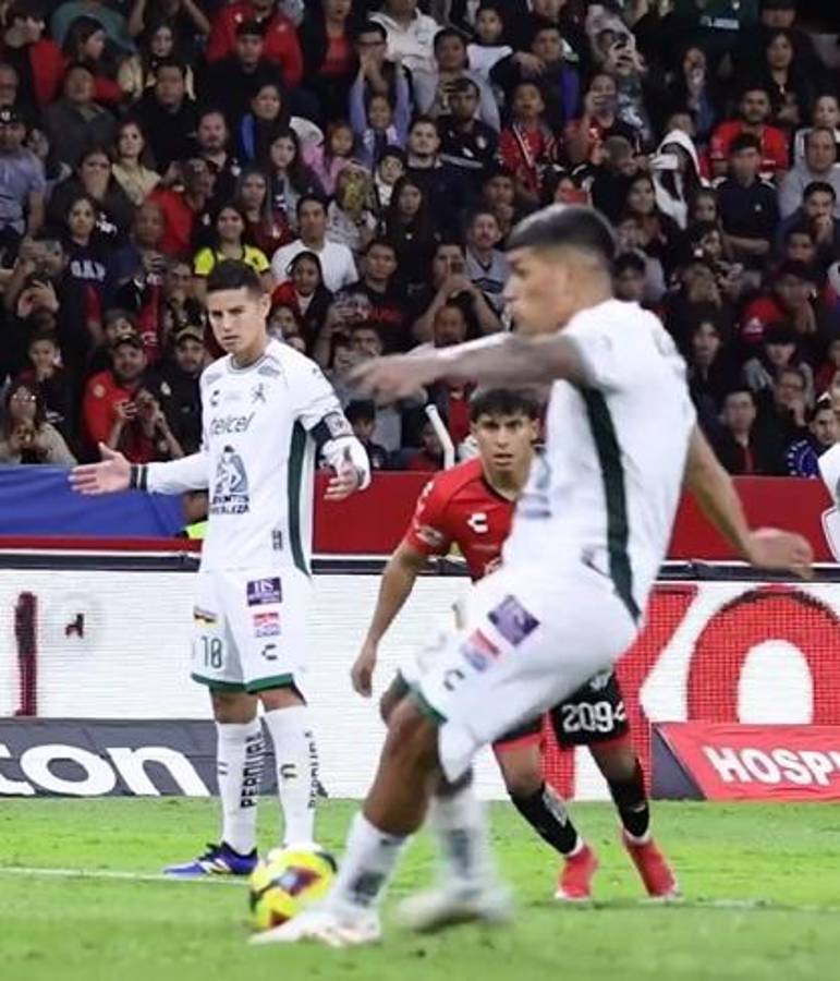 James Rodríguez tuvo un debut soñado en la Liga MX: provocó un penal y lideró la remontada del León ante Atlas