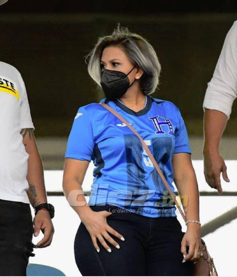 ¡Faltó todo menos belleza! Así lucieron las hermosas mujeres que engalandonaron el vacío estadio Olímpico