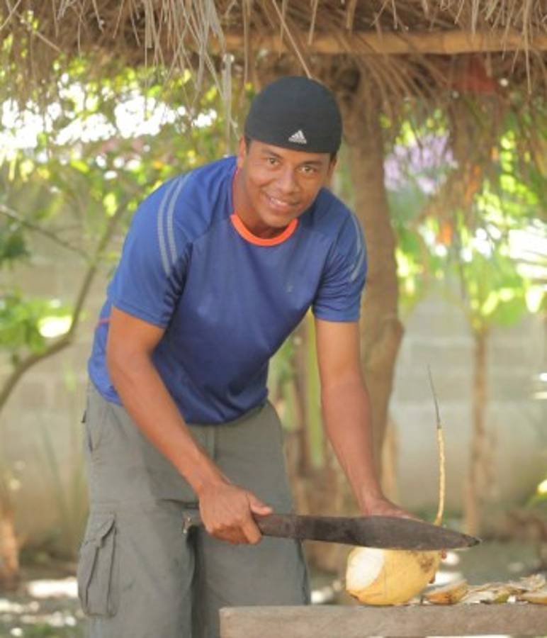 FOTOS: Así es la vida como albañil del defensa Henry Clark