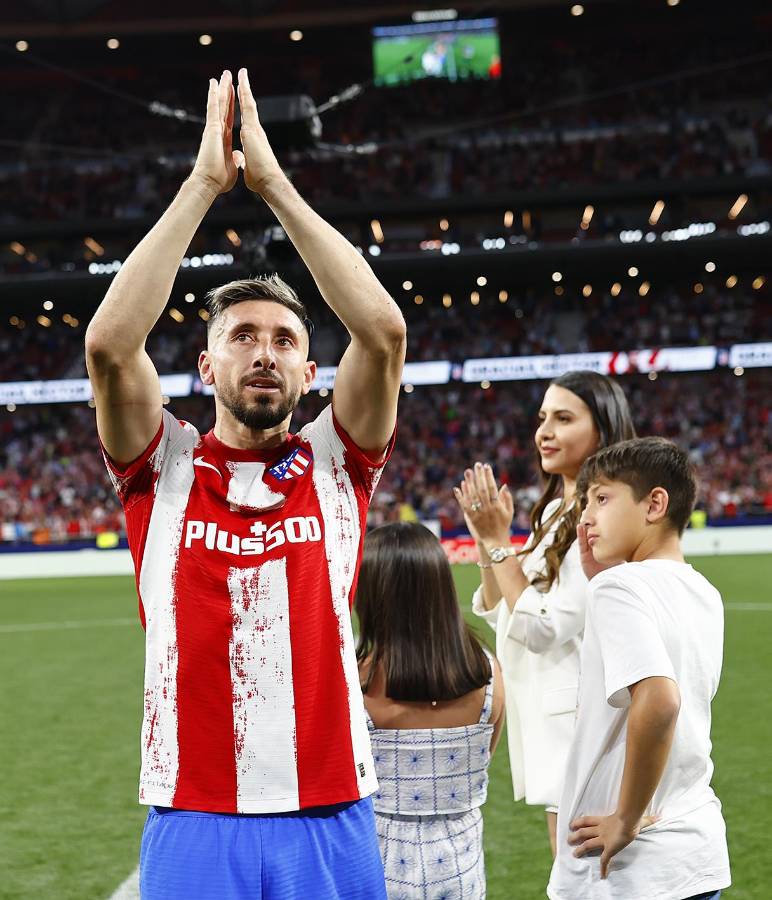 Pasillo y lágrimas en el Atlético: así fue la dura despedida de Luis Suárez y Héctor Herrera en el Wanda Metropolitano