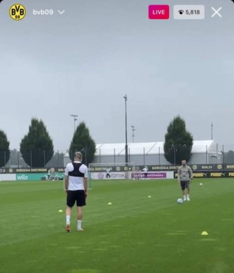 Bajo el agua, con perros y nuevo look: Así entrenan Memphis Depay y Haaland para la nueva temporada