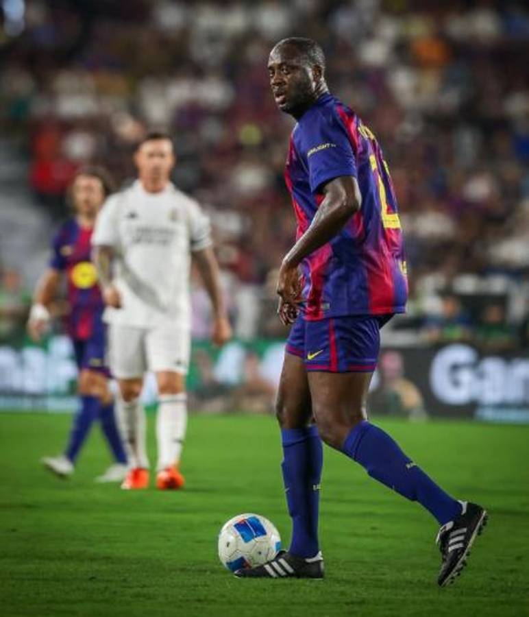 Así se vivió el partido de leyendas de Barcelona y Real Madrid en El Salvador: Yo pensé que estaba en Brasil