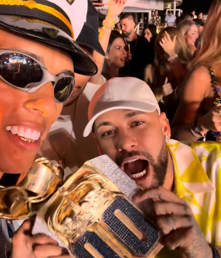 La fiesta de Neymar en su crucero por tres días: descontrol, hermosas mujeres y sorprendido con este regalo