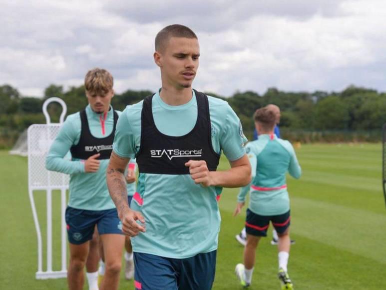 “Lo acerca a su madre”: el inesperado motivo por el que Romeo, hijo de David Beckham se retira del fútbol a los 22 años