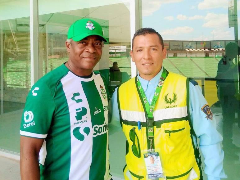 México y Santos Laguna lo recibieron con los brazos abiertos: así es la nueva vida de Dolmo Flores tras dejar Honduras