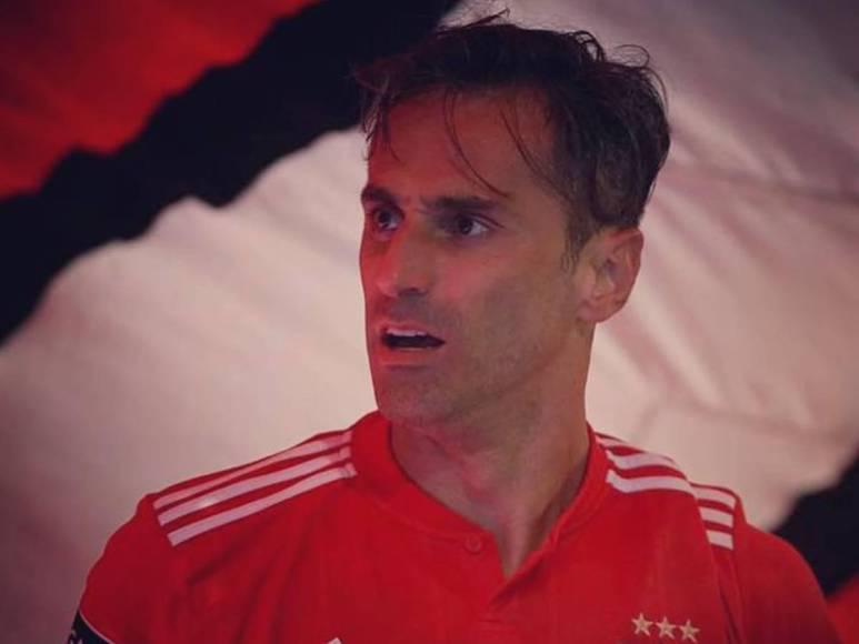 De goleador de la Liga Española a terminar en una farmacia casi inválido: “Me pusieron 42 inyecciones, hoy no aguanto”