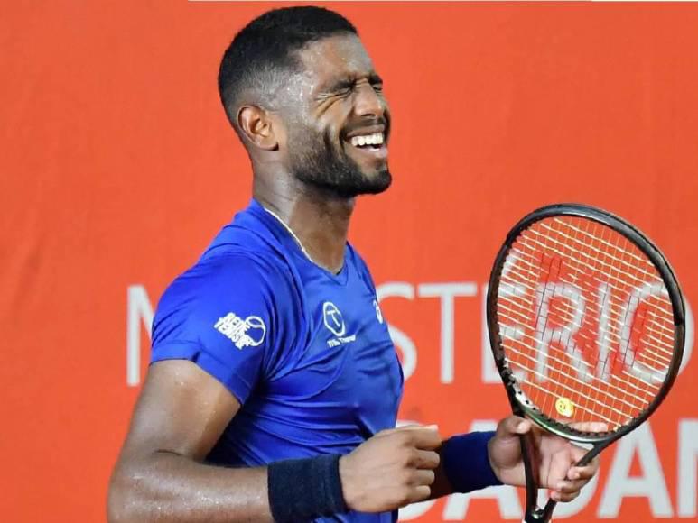 ¡No lo oculta! Deportista brasileño sorprende al declararse gay y presenta a su novio: “Te amo mucho”