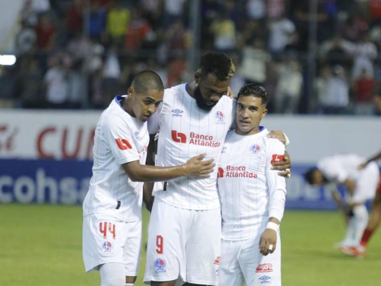 Beso de Troglio a la figura, “Chelito” se roba el show y ¿quién es la vendedora que cautivó en juego del Olimpia?