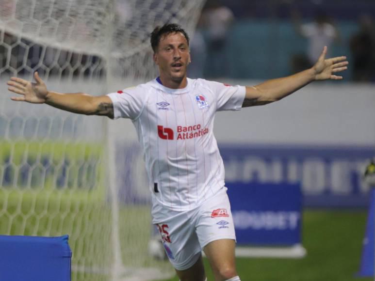 Beso de Troglio a la figura, “Chelito” se roba el show y ¿quién es la vendedora que cautivó en juego del Olimpia?