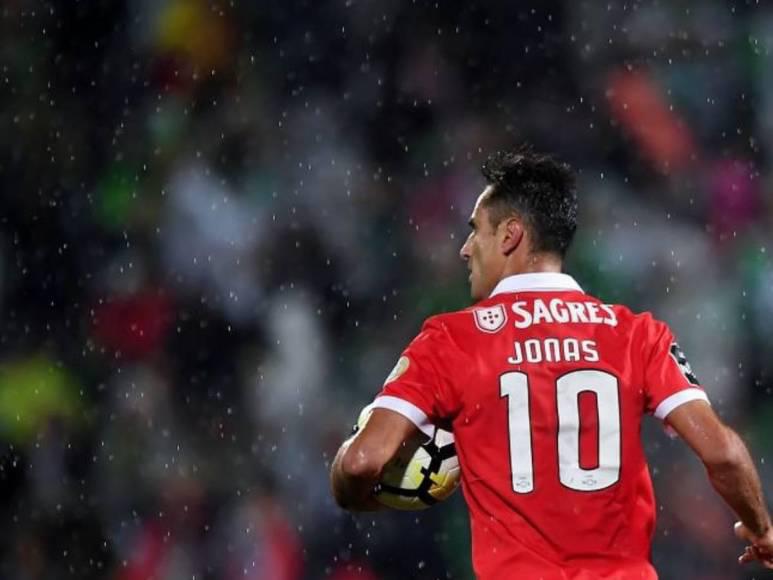 De goleador de la Liga Española a terminar en una farmacia casi inválido: “Me pusieron 42 inyecciones, hoy no aguanto”