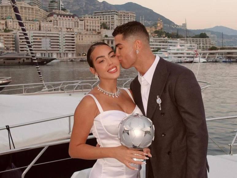 Cristiano Ronaldo ofrece trabajo: salario que paga, los puestos disponibles y la condiciones a cumplir