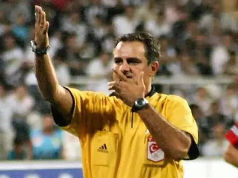 Árbitra acusada de protagonizar polémico video sexual rompe el silencio y aclara todo tras ser suspendida del fútbol