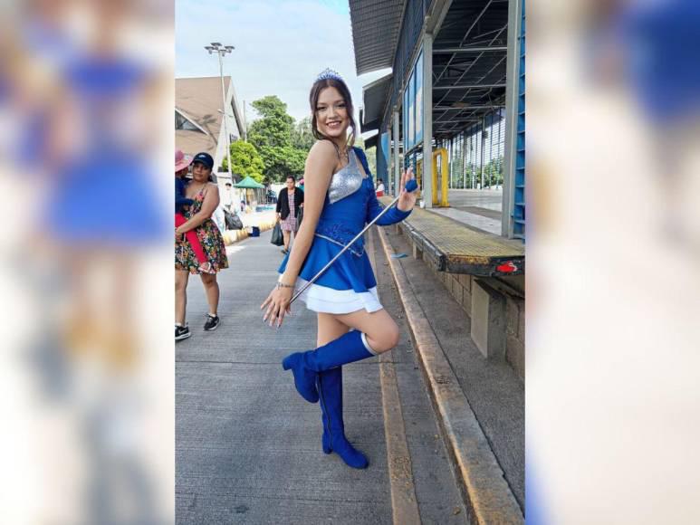 ¡Qué guapas! Las palillonas que enamoraron en los desfiles del Día de la Independencia en Honduras