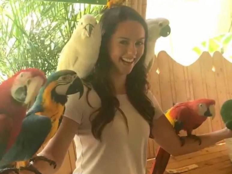 ¡48 años de diferencia! Famoso entrenador comienza relación como bella chica y así se conocieron