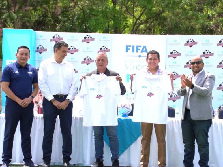 ¿Se retiró? Nahún Espinoza y su realidad luego de ser hospitalizado hace un año por un problema cardíaco