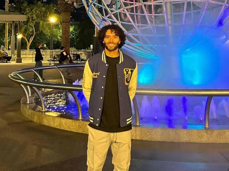 Chino Huerta sorprende y emprende nueva faceta previo al duelo Honduras-México en el estadio Morazán