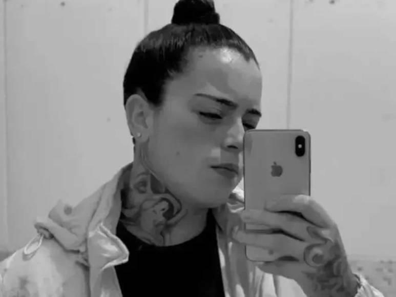 Muere futbolista de 22 años y revelan la causa de su fallecimiento: “estaba distraída con su celular en el momento”