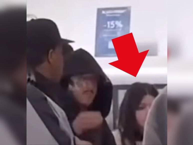 ¿Lamine Yamal se volvió enamorar? Captan a la figura del Barcelona con hermosa modelo en centro comercial