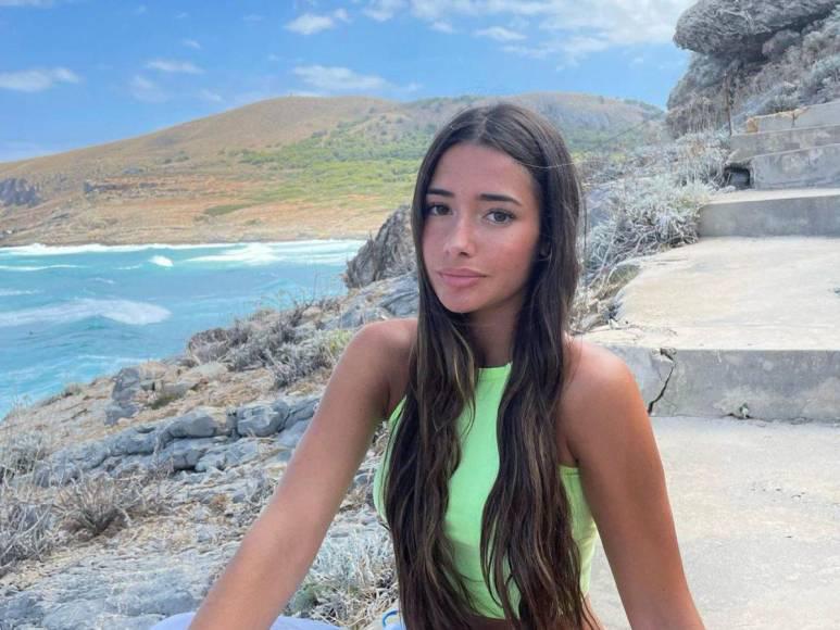 Gavi se ha enamorado de bella influencer española y esta es la impensada forma que comenzaron su relación