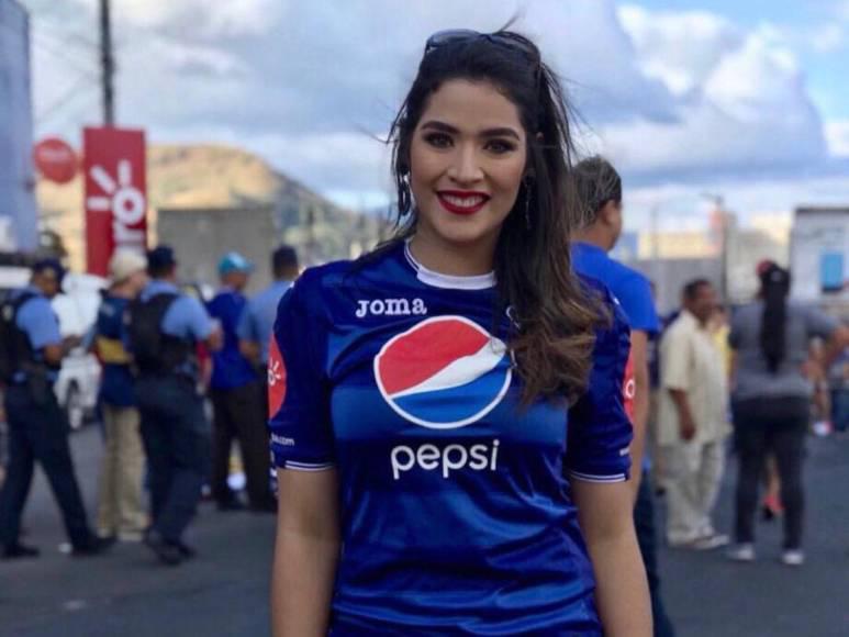 ¿Salvador Nasralla es aurinegro? Famosos personajes en Honduras que son aficionados del Motagua y Real España