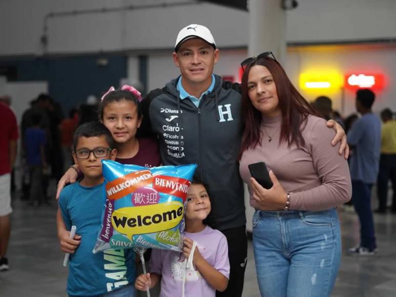 Francisco “Chelito” Martínez sorprende y se casó antes del partido de vuelta del repechaje ante Olancho FC