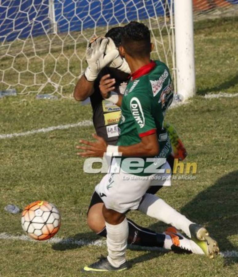 ¿Duda? Así fue el claro penal de Obed Enamorado contra Henry Romero