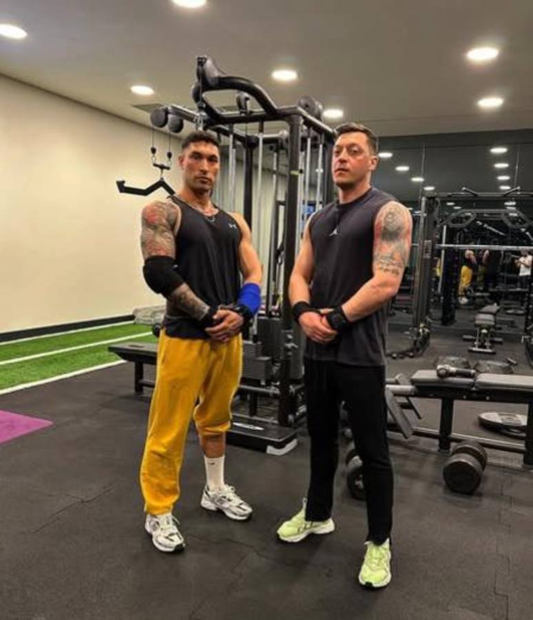 Mesut Ozil sigue sorprendiendo: brutal cambio físico y su nueva vida en Turquía alejado del fútbol