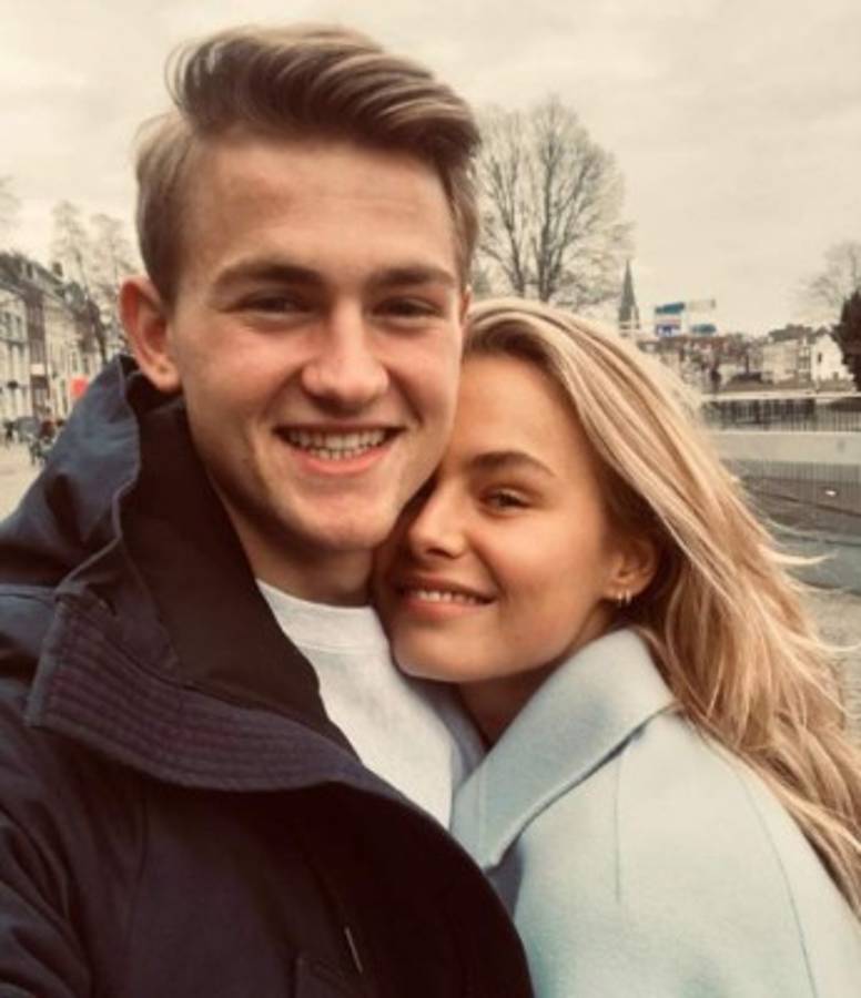 Encendió las redes: Novia de jugador del Ajax se burló de Cristiano tras la eliminación de la Juventus