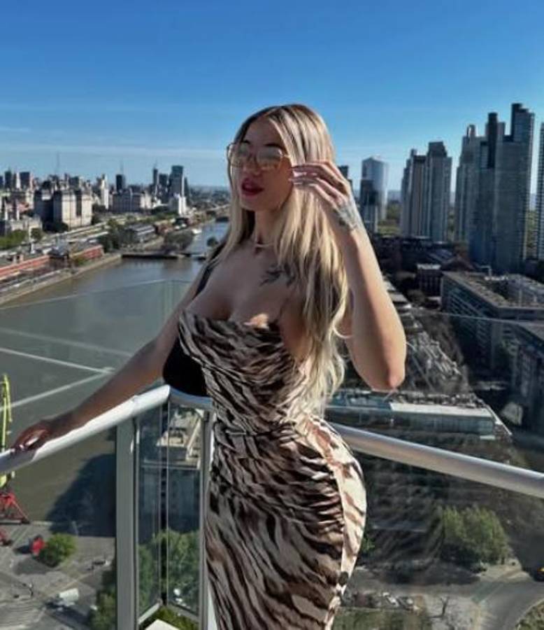 Así es la preciosa rubia de ojos azules que habría enamorado a un campeón del mundo: “Me encanta, es hermosa”