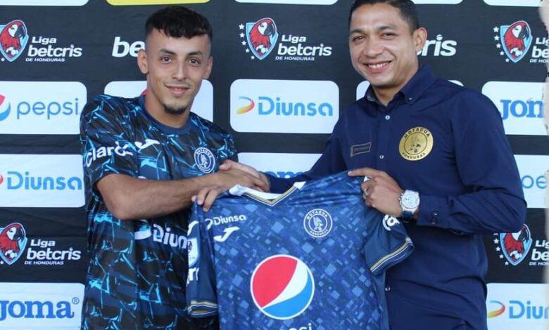 Fichajes: El jugador que pidió Troglio en Olimpia y más bajas en Motagua; Real Sociedad y UPNFM con nuevos jugadores