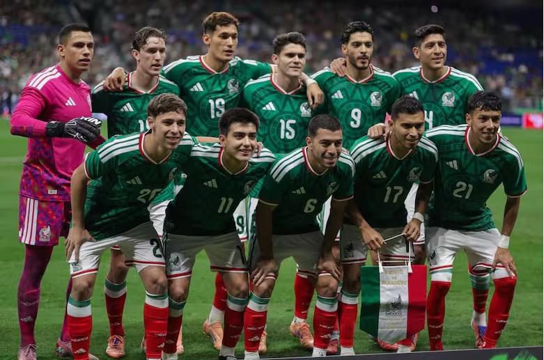 México consternado con el álbum Panini del Mundial 2026: dejan fuera a figura y piden  a estos 6 futbolistas