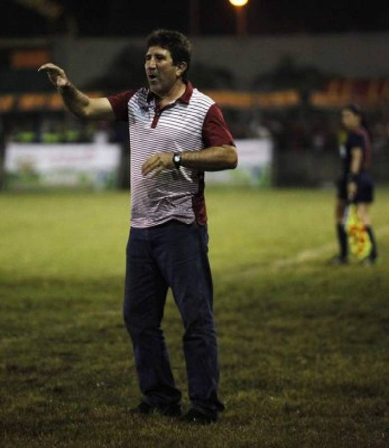 Carlos Restrepo se une a larga lista de técnicos que regresaron a Honduras