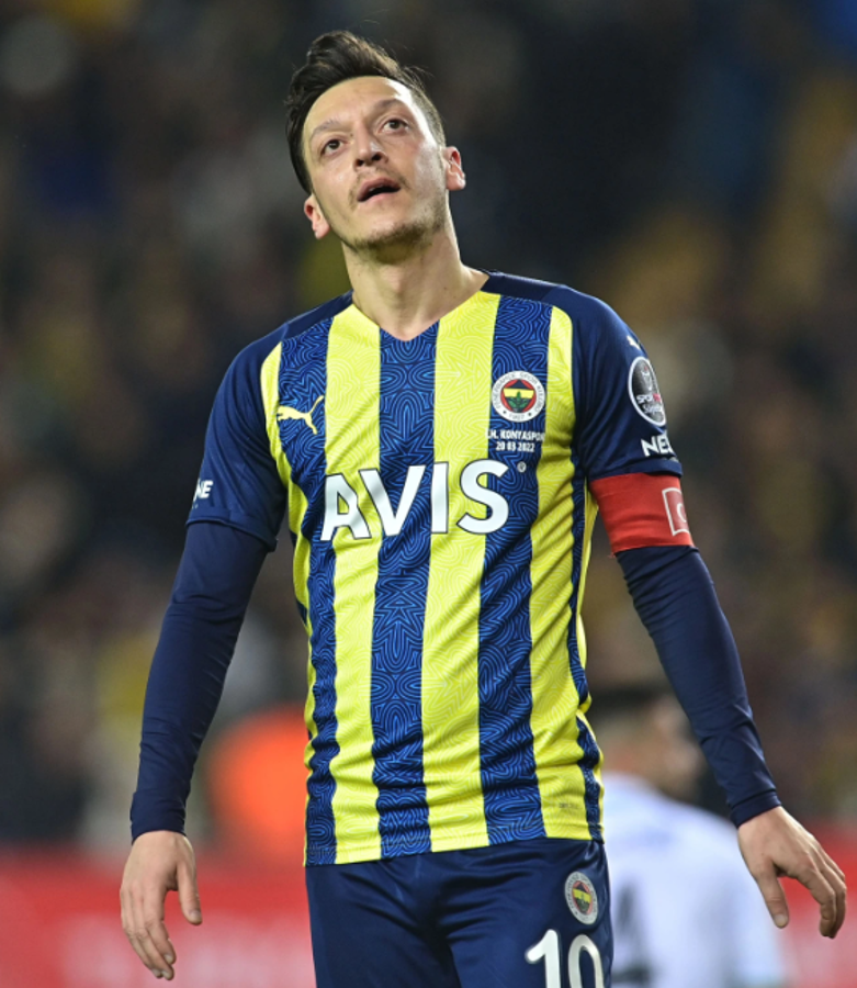 Mercado: Barcelona cierra fichaje millonario, los dos refuerzos del PSG y Man. United confirma el futuro de Cristiano Ronaldo