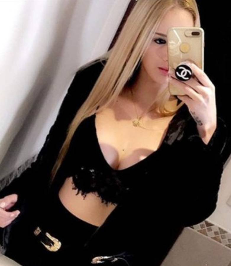 MUÑECA: Así es Daniela Rendón, la espectacular rubia y esposa de reconocido arquero