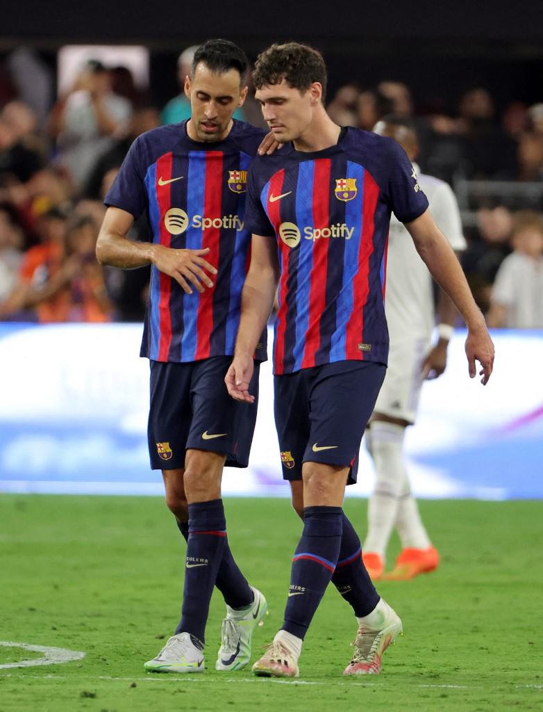 Salen a la luz los tremendos salarios de los jugadores del Barcelona: Sorpresa en el primer lugar y esto gana Lewandowski