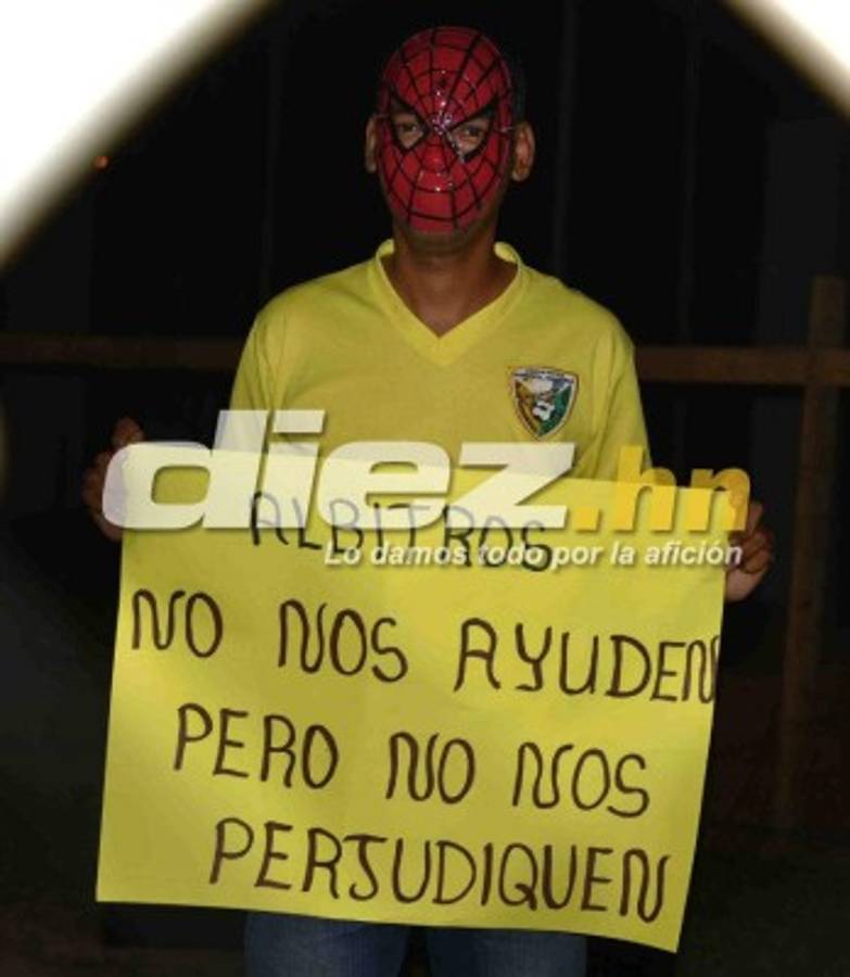 ¡QUÉ DRAMÁTICO! La espeluznante lesión de Donis Escober