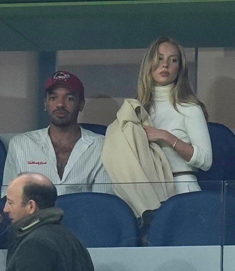 Arbeloa lo castigó por llegar tarde, el polémico penal y así fue captada Ester Expósito en el triunfo del Real Madrid