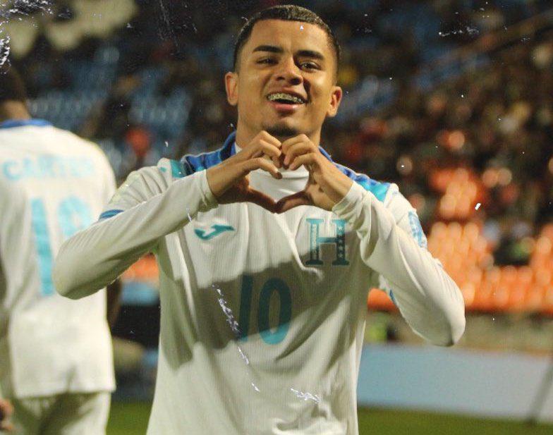 FICHAJES: El futuro de Troglio, larga lista en Olimpia por renovar, legionarios en cuerda floja y el destino de Auzmendi