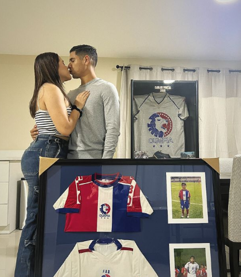 Olimpia-Motagua: las hermosas parejas de los futbolistas que levantan suspiros en la gran final