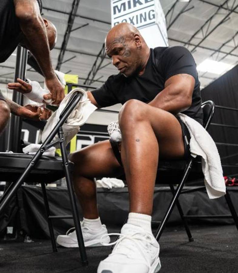 Tremendo: así luce Mike Tyson a sus 58 años antes de volver al ring y reveló el motivo de su pelea contra Jake Paul