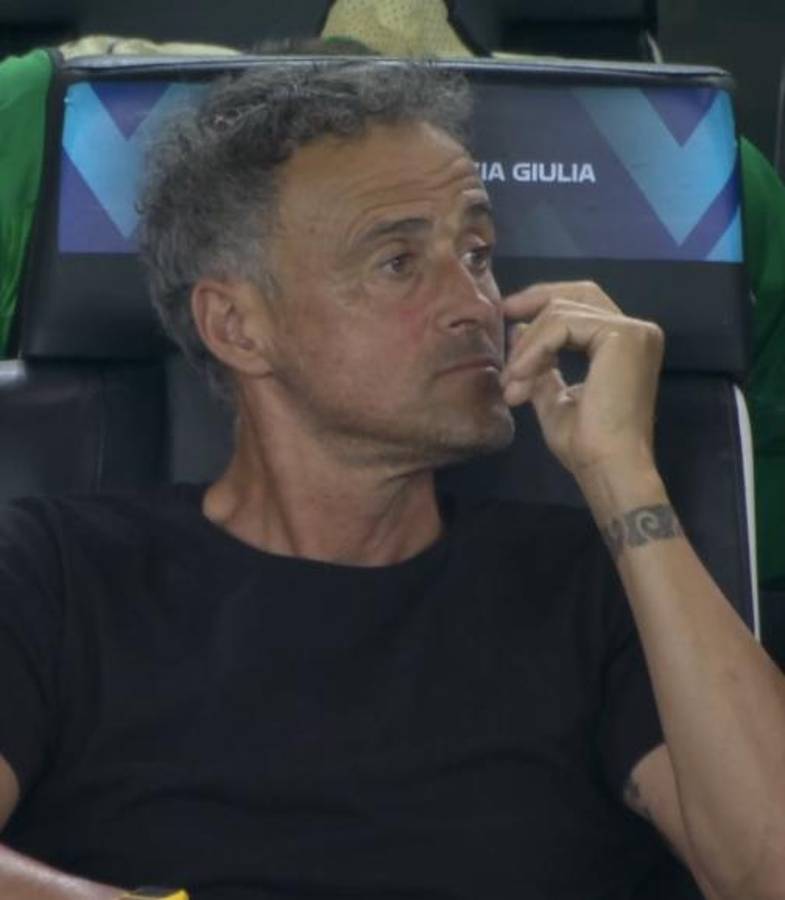 El nuevo portero del PSG pasó de villano a héroe y así festejó Luis Enrique tras ganar la Supercopa; el Balón de Oro ya tiene dueño