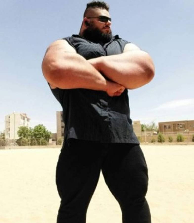 El Hulk iraní confirma que se enfrentará al Titán kazajo: ''Te van a sacar con los brazos y las piernas rotas''