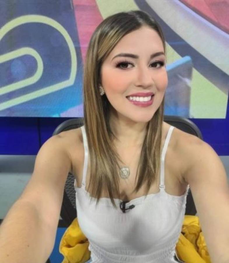 La bella periodista deportiva hondureña que anima a la H, pero que también es hincha de El Salvador