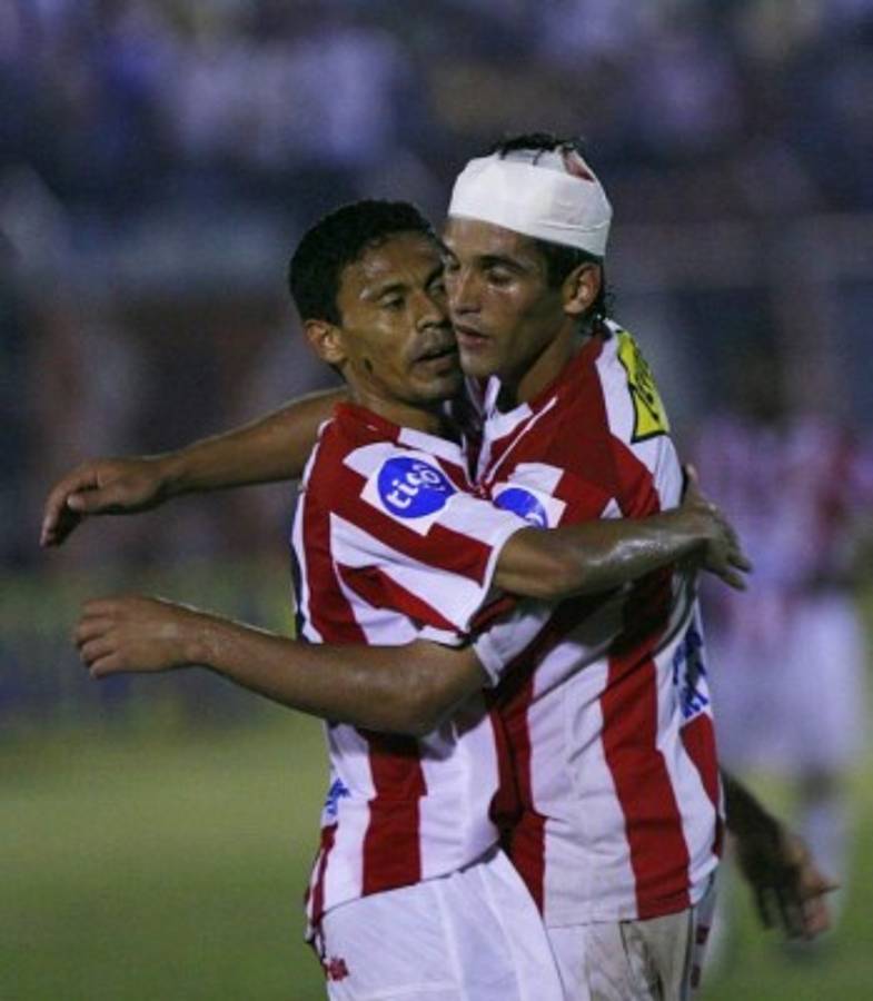 FOTOS: El álbum del delantero del Real España Nicolás Cardozo