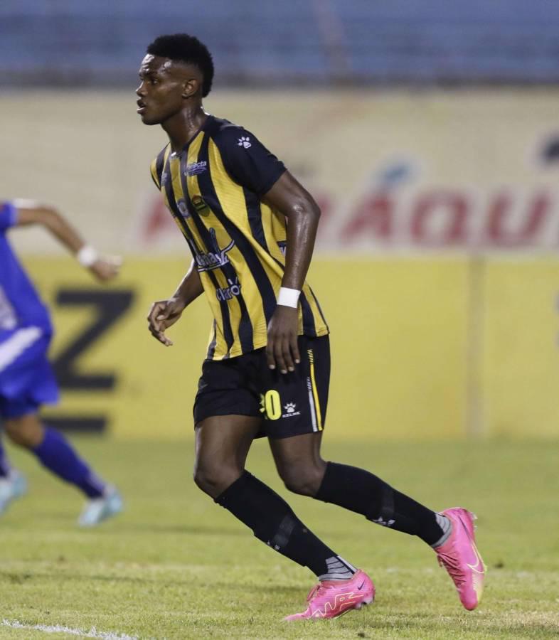 Rueda comienza el casting para buscar el sustituto del Choco Lozano ante Costa Rica: Las 9 opciones de Honduras