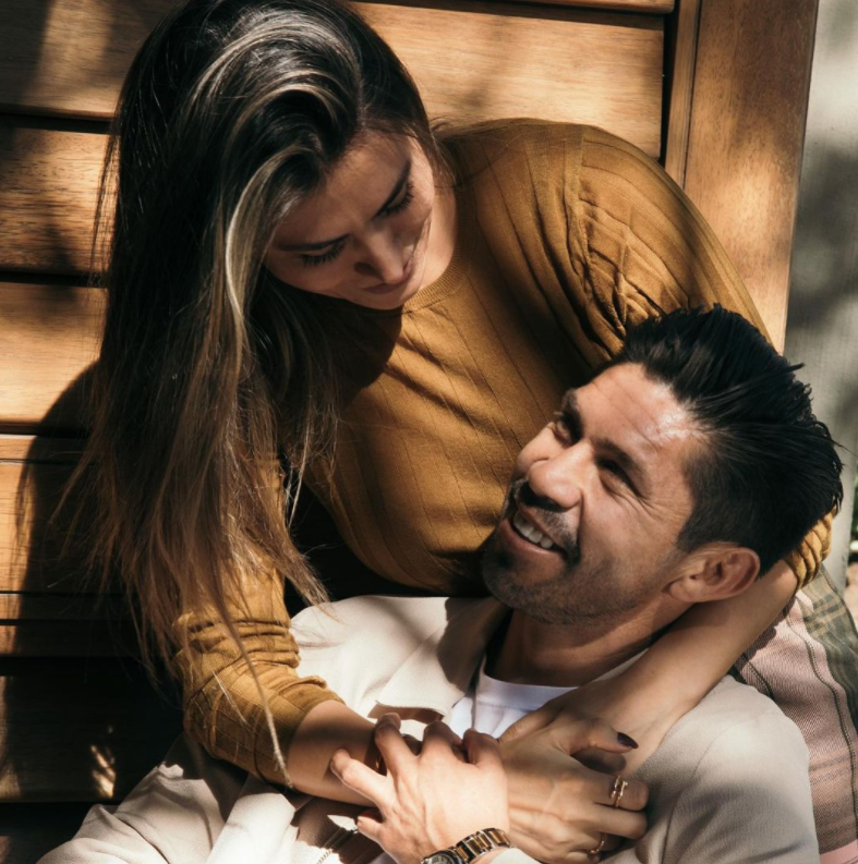 Se retiró Oribe Peralta: revelaron la fortuna del ‘Cepillo’, era el mejor pagado en Chivas y quién es la mujer que lo conquistó