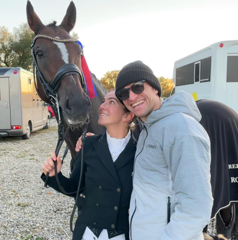 El insólito negocio de Thomas Müller: acusado de maltrato animal por dejar que sus caballos tengan “actos sexuales antinaturales”