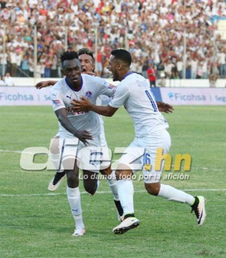 ¿Serán estas las últimas 15 fotos de Alberth Elis como jugador de Olimpia?