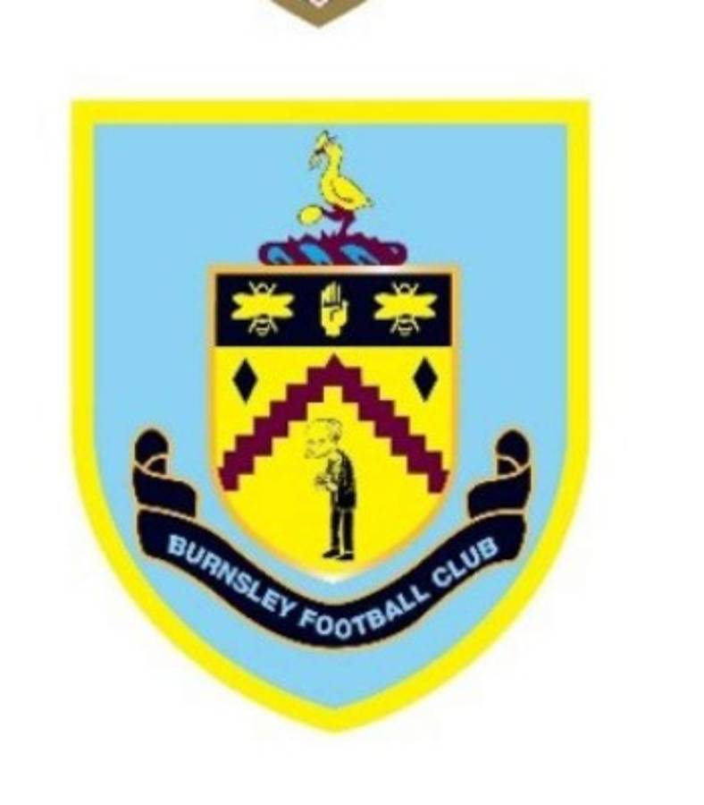 Escudos de clubes de Inglaterra al estilo de los Simpsons