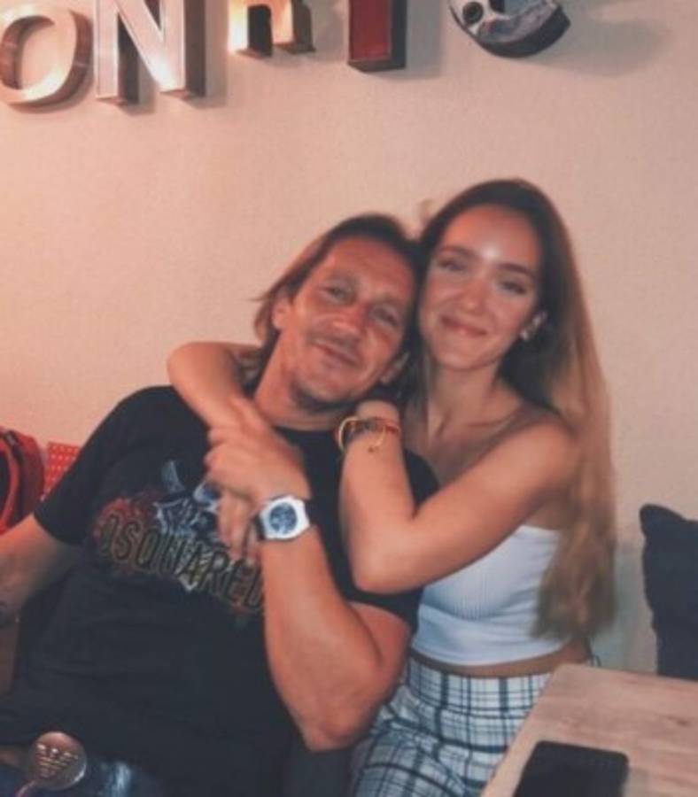 Vive en Dubai y fue besada por Cristiano: así es la preciosa hija de un histórico crack del Real Madrid